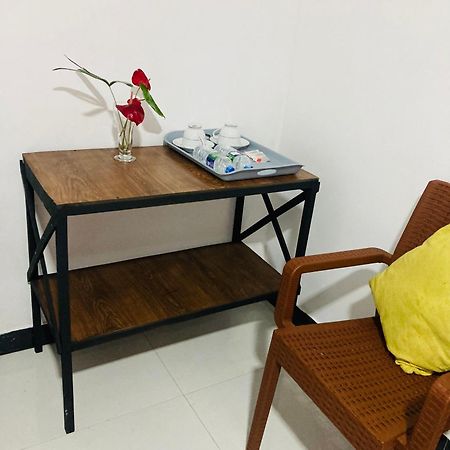 Malee Homestay Polonnaruwa Esterno foto
