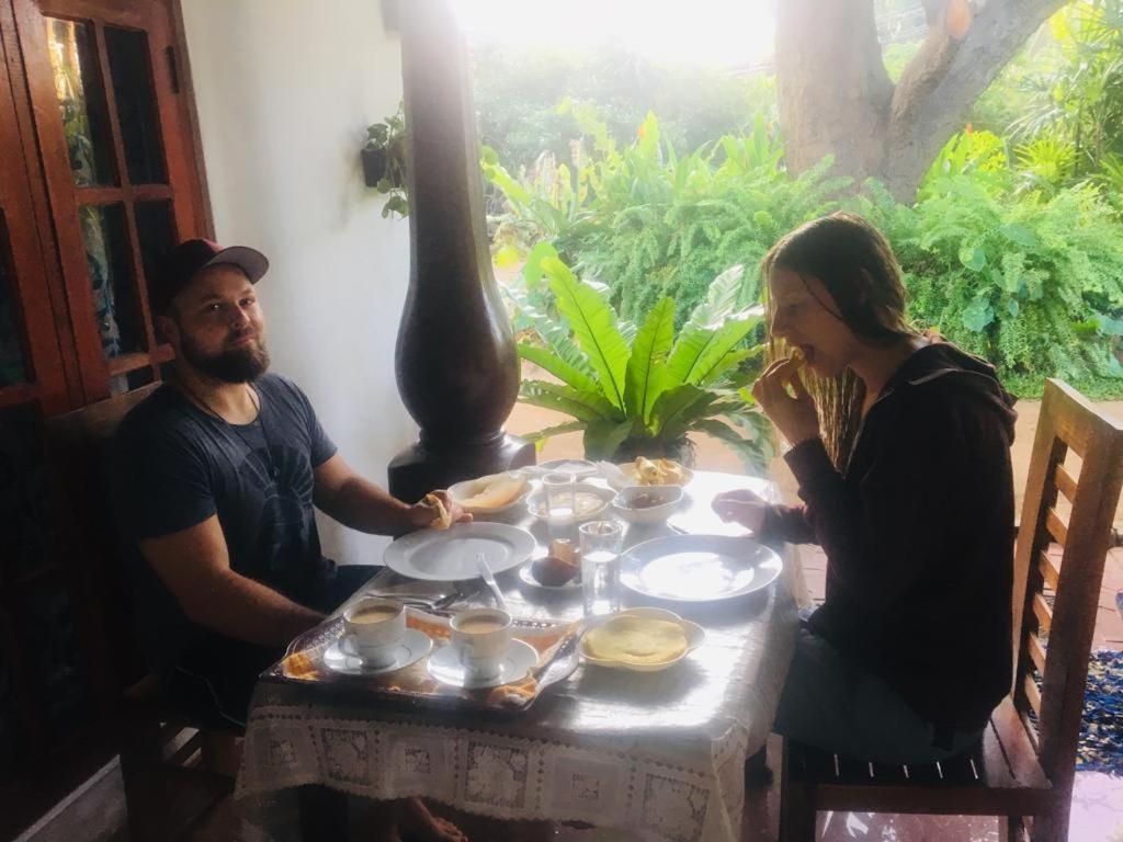 Malee Homestay Polonnaruwa Esterno foto