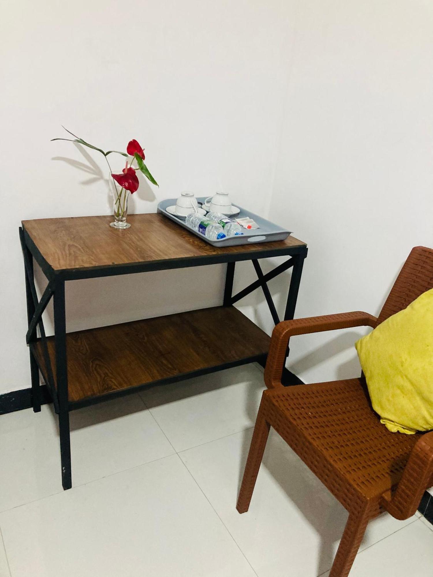 Malee Homestay Polonnaruwa Esterno foto